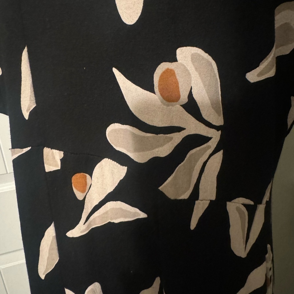 Masai size medium black floral short sleeve dress EUC - Picture 6 of 10